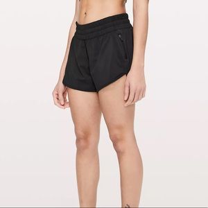 Lululemon tracker shorts size 6/2.5”